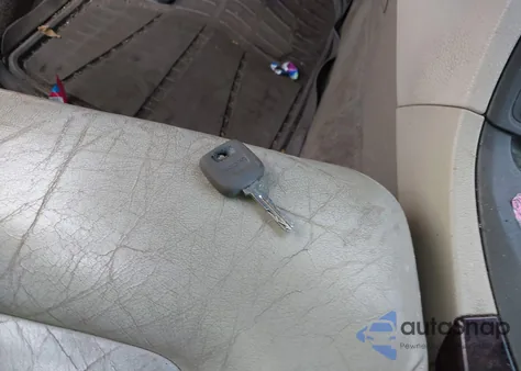 2001 Volvo S80 z USA, uszkodzony, nr VIN YV1TS94DX11184006